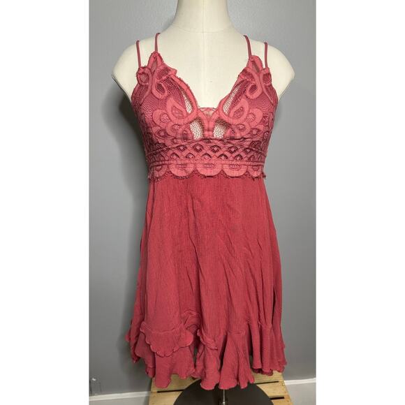 Zenana Outfitters Dresses & Skirts - Zenana Dusty Pink Crochet Lace Ruffled Hem Cami Mini Dress Double Strap Large